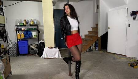 Begging For The Bathroom (4K) - Jasmine St James