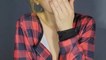 Goddess Teen Blowing Kisses At You