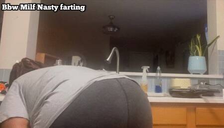 Nasty farting Bbw Milf Mamabooty
