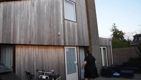 SSBBW Leonie too big for this house