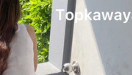 Thai teen คลิปไทย เห็นยืนอยู่ตรงระเบียง เลยพาเข้ามานั่งเย็ดข้างในห้อง เค้าจะเสร็จแล้วนะ ซอยหีฟิตๆ