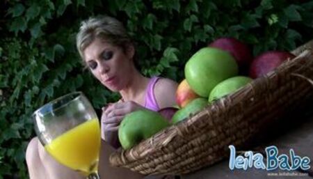 Leila Babe Striptease showing her Medium tits and pussy in Limousine