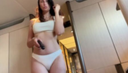 Liza Virgin. VLOG. That's how superstars live.