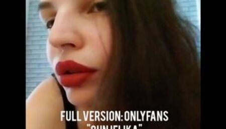 Red lips and black t-shirt