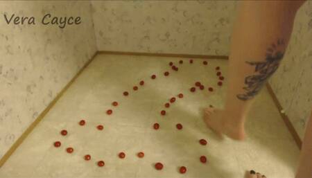 Tomato + Banana Food Crush w Big Feet CBT Fantasy (HD mp4)