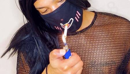 MixedBoi28 smoking in the bathroom & riding a BIG DILDO