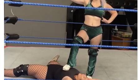 blonde KO'S Brunette 7 times