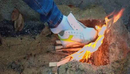 Natalie burns her stepmom's sneakers MP4