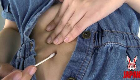 Navel Enchantment with Ayano Mitsui