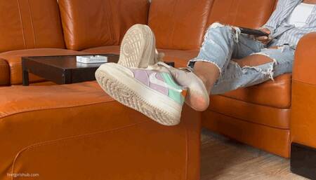 SWEATY FEET AND DIRTY RIPPED SOCKS - MOV Mobile Version