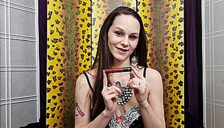 These Red Lips Never Lie (4K - UHD 2160p MP4)