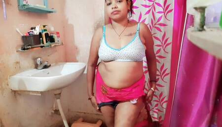 Indian Housewife Sexy Show 1