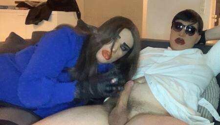 Masked Couple - Smoking blowjob and kissing