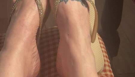 Sneezing and my flip flop feet