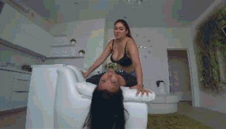 LORY UNDER MY BOOBS (bb)