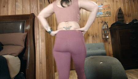 big mean balloon pop stepmom in yoga pants