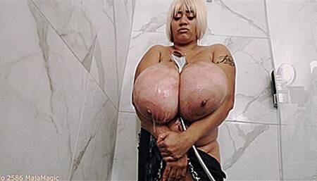 Maja meets Roxi Part 10 - Roxi's Big Tits in a Tight Leopard Bathsuit (Clip No 2586 - mp4 version)