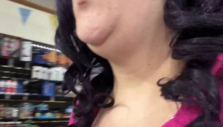 BBW Farts On The Way To Public Toilet!