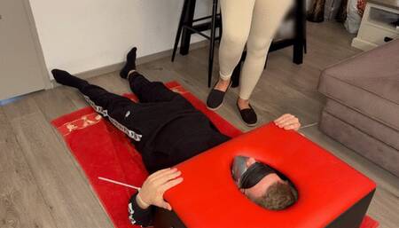 DestinyFilms - Smelly shoe and feet worship in smotherbox