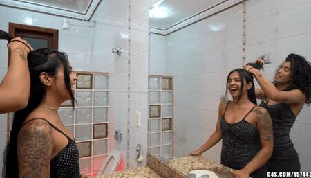 Meet me in the Ladies Room ( 4K H265 )