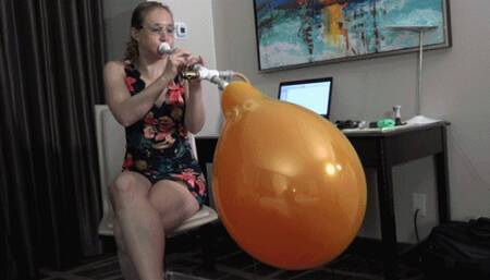 Ophelia Blows Single and Double-Stuffed Q16 Balloons (MP4 - 720p)