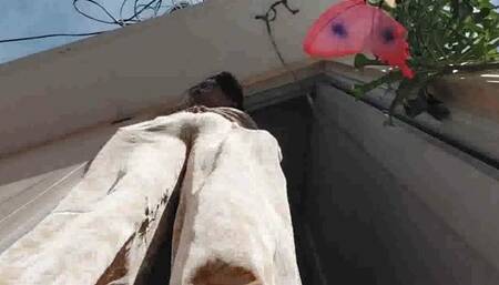 Avi Giantess unaware flip flop Stomping