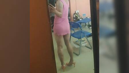 Asian Sissy Ladyboy Dance and Cumshot