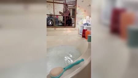 Lonely Bath and Coffee Time