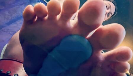 Miss Sephie Tramples (Upclose Feet Soles)