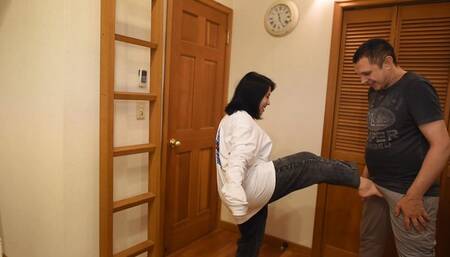 Mako Introduces Mizuki to Ballbusting - Part 2