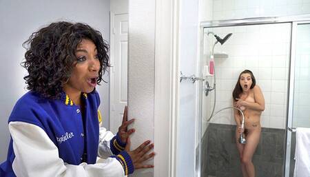 September Reign and Spencer Bradley have Lesbian Sex