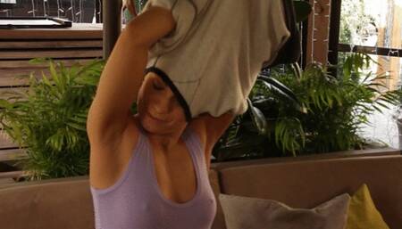 Nude model travel - behind the scenes