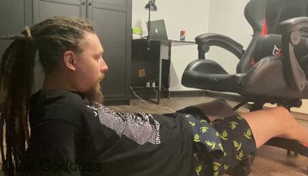 Barefoot facebusting with nice view on My pretty feet