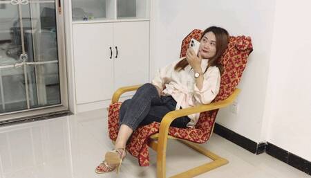 4K YIDE Sexy Sandals and Stinky Feet