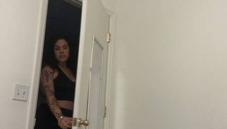 Tiny boyfriend gets eaten and digested by Giantess Sammie