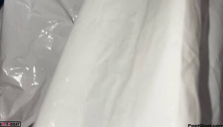 Anais Amore blowjob, footjob, hardcore sex scene, foot fucking, and a big cum on soles load! Pizza Delivery Guy quits his job to fuck this hot Mom!