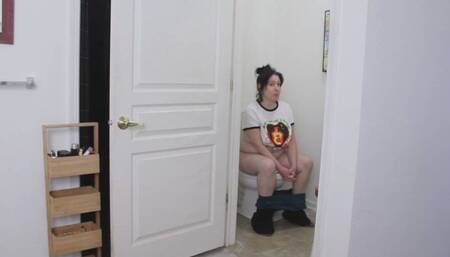 PRINCESS PEE WEARING POP ART TEE W BG COUGHING JAG THROUGHOUT THE CLIP