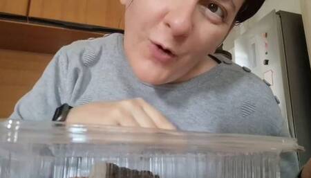 Full version of Eating Sushi over two hours of video mpeg