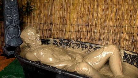 Annabelle's Erotic Clay Bath