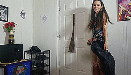 Thanks For Cumming To My Show, Step-Daddy (4K - UHD 2160p MP4)