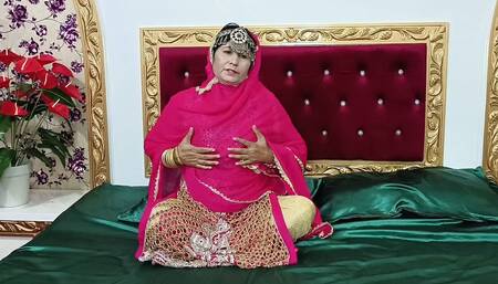 Most Beautiful Mature Hindi Bride Sex with Dildo