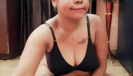 Indian Housewife Sexy Show 18