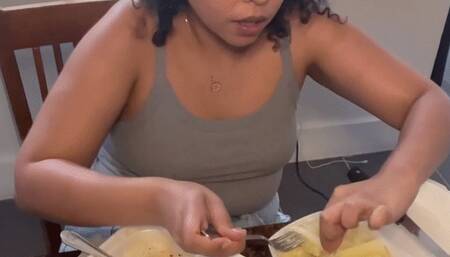 Zara Cherie eating dinner