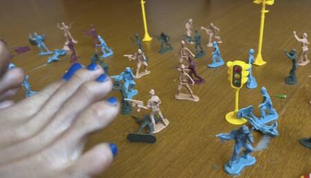 1080P Giantess tramples the entire army