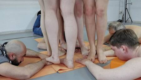 Multitrampling training #24 (Part 1): long socks trampling & hard dancing & walking and jumping on hands