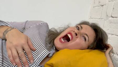 Charmy lies on the sofa mov