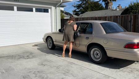 Cranking the Mercury Grand Marquis - Pantyhose & Mules
