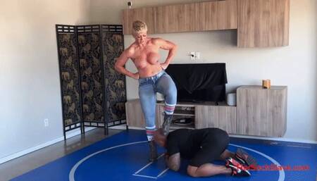 Stay Under My Feet - UltraHD (MP4)