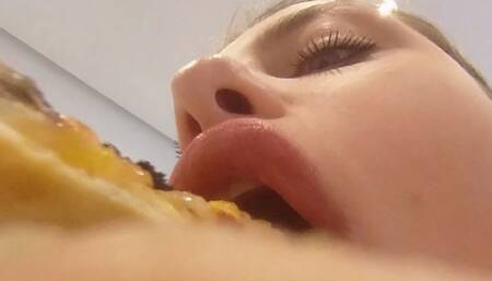 Adita and Nikki share a Pizza 4K VR360