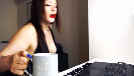 Pee Bundle with Golden Lace